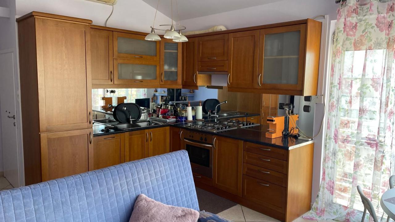 Awesome Home 3' From Metro Atene Esterno foto
