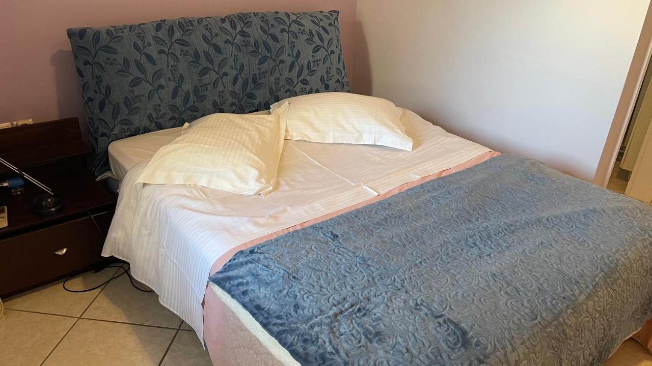 Awesome Home 3' From Metro Atene Esterno foto
