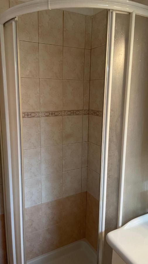 Awesome Home 3' From Metro Atene Esterno foto