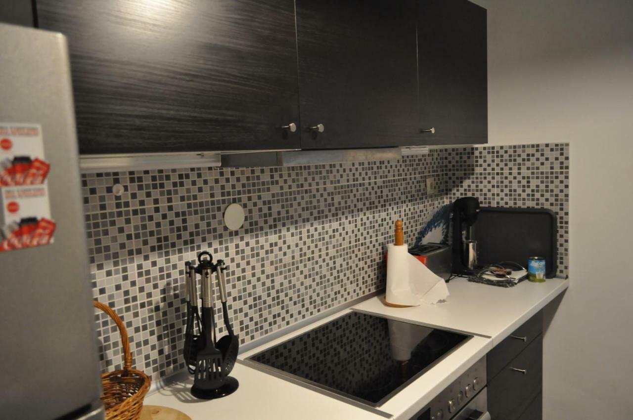 Awesome Home 3' From Metro Atene Esterno foto